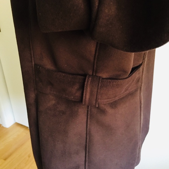 🤎 Talbots very smart fitted Chocolate imitation suede coat. - Picture 4 of 11